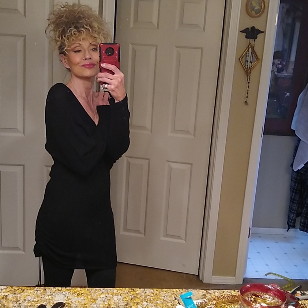 😎🥰💎💍Amo&bretti 100 percent cashmere dress - Picture 2 of 7